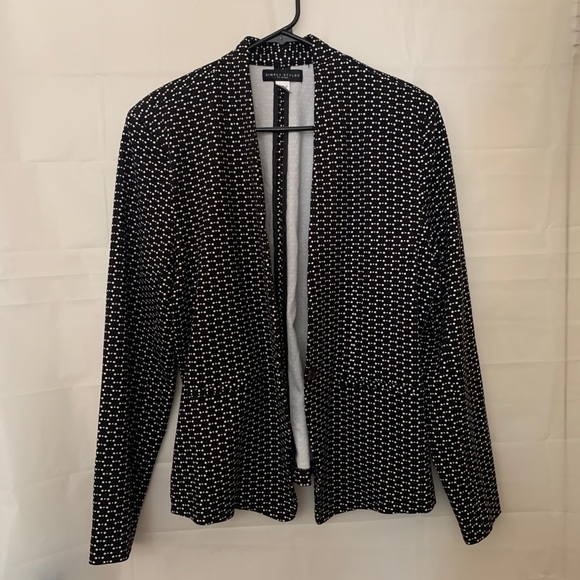 Simply styled by sears black and white, long sleeve blazer, one button size, XL - Picture 2 of 6
